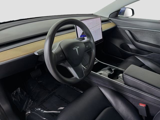 Used 2020 Tesla Model 3 Standard Range RWD image 9