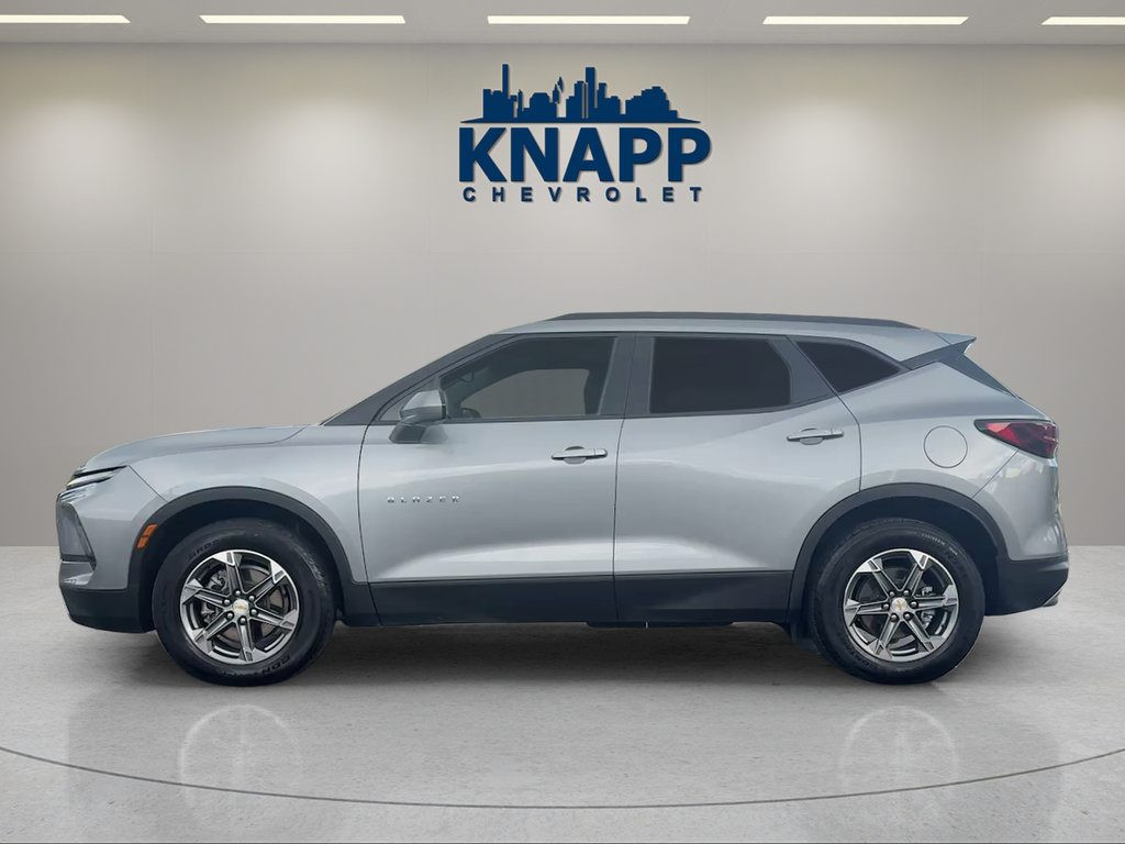 Used 2024 Chevrolet Blazer LT w/ Convenience Package AWD/4WD image 2