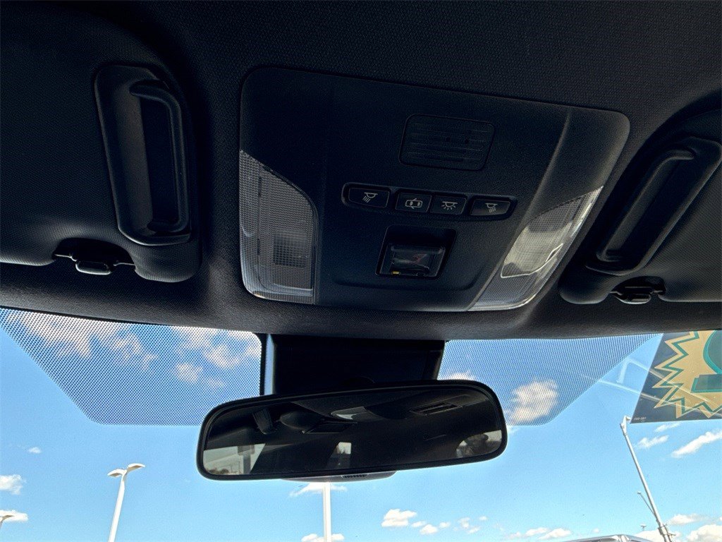 Used 2022 Toyota Corolla SE image 26