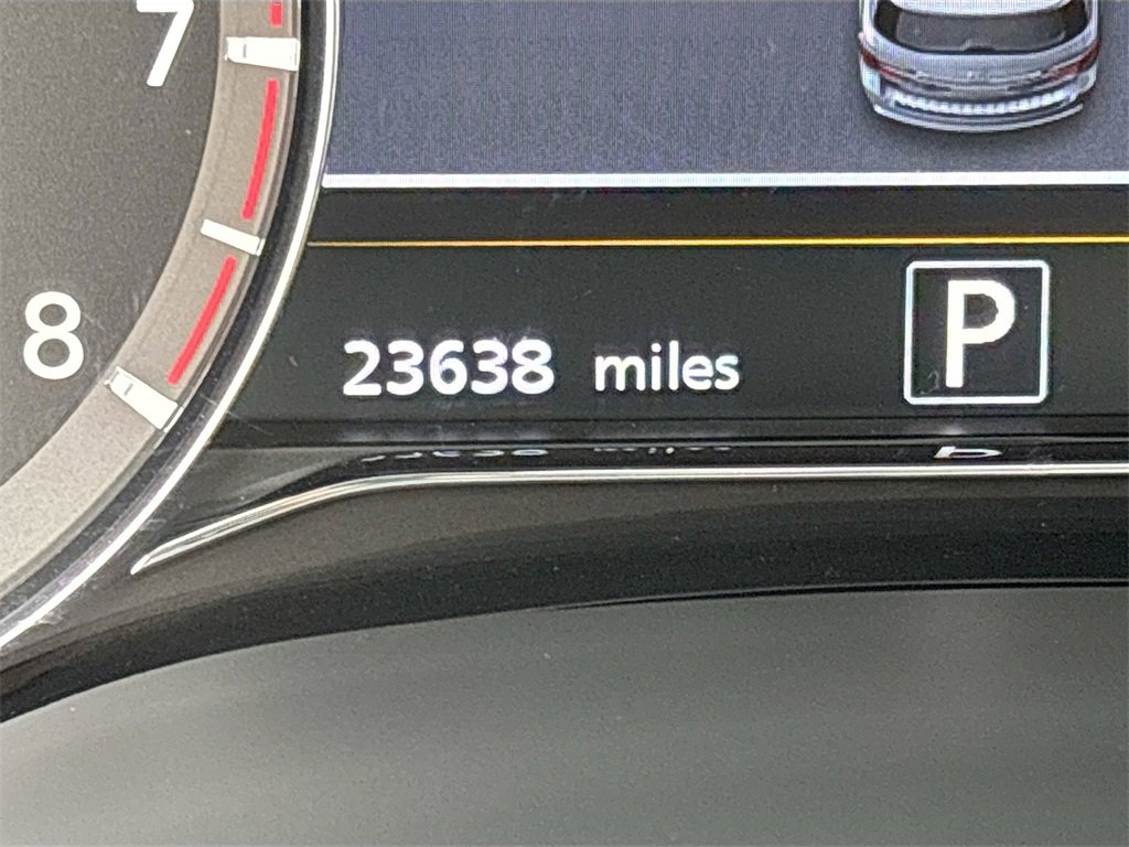 Used 2023 INFINITI QX80 Premium Select w/ Cargo Package image 12