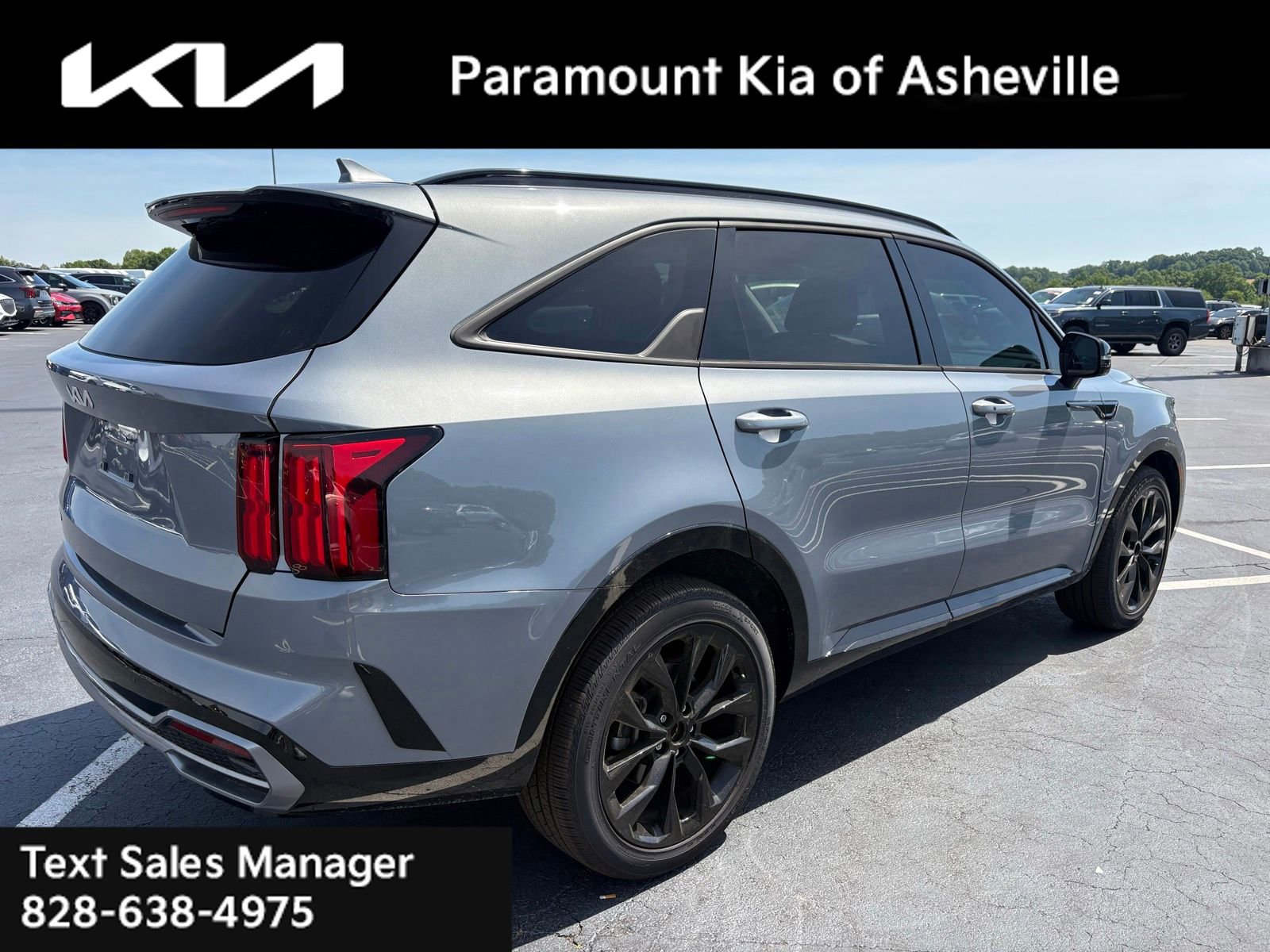Certified 2023 Kia Sorento SX FWD image 3