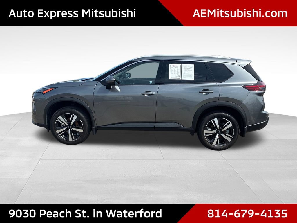 Used 2025 Nissan Rogue SL AWD/4WD image 4
