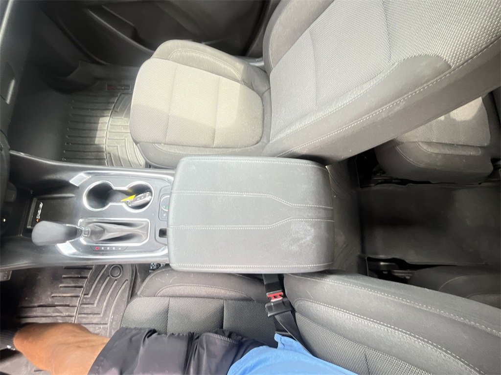 Used 2022 Chevrolet Traverse LT image 19