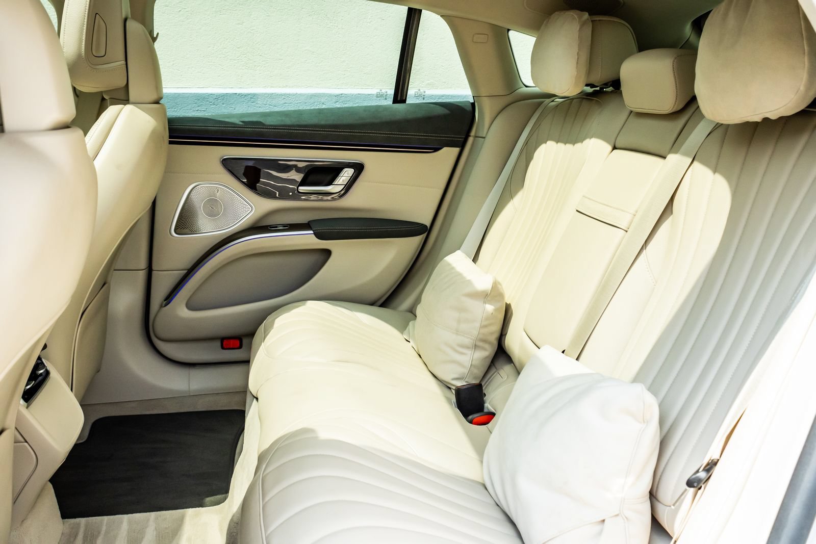 Used 2022 Mercedes-Benz EQS 450+ Sedan image 13
