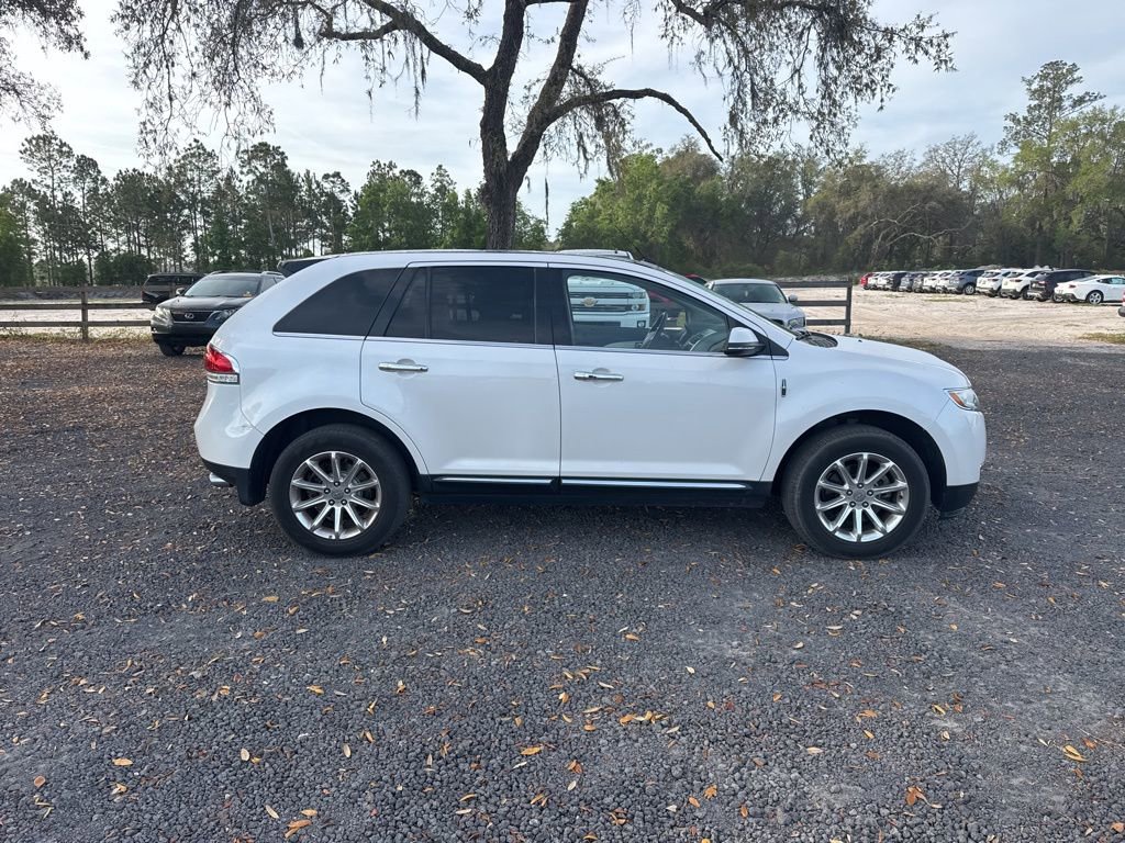 Used 2015 Lincoln MKX FWD w/ Equipment Group 102A image 6