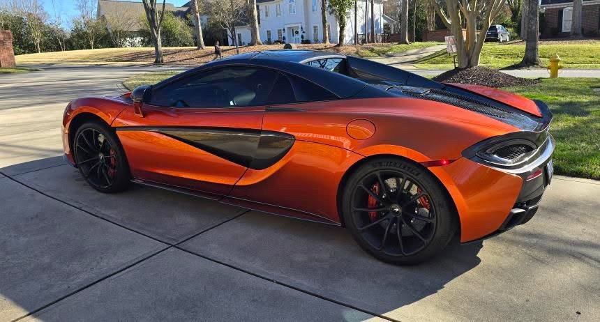 Used 2019 McLaren 570S Spider image 3