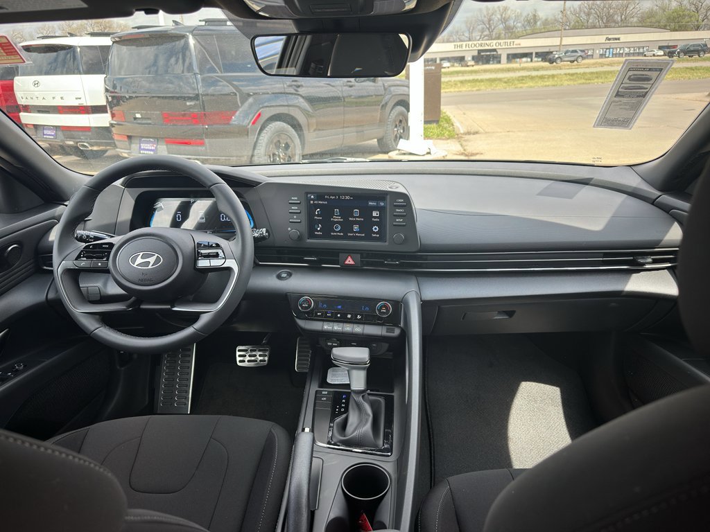New 2026 Hyundai Elantra Sport FWD image 11