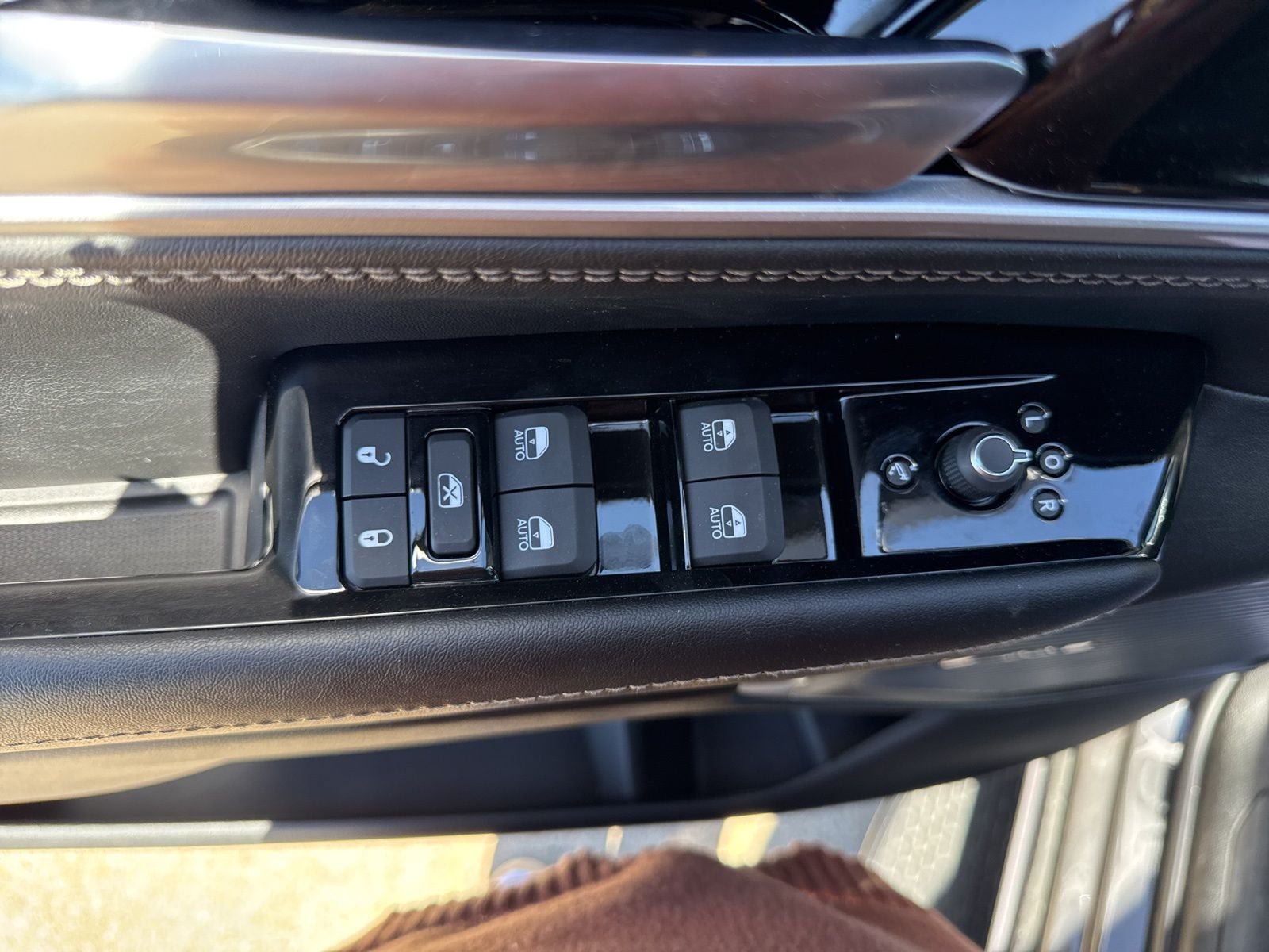 New 2026 Jeep Grand Wagoneer L Limited AWD/4WD image 13