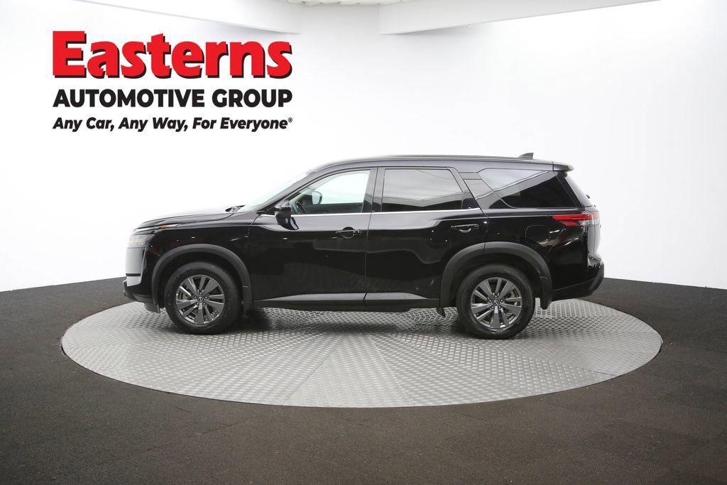Used 2024 Nissan Pathfinder S image 61