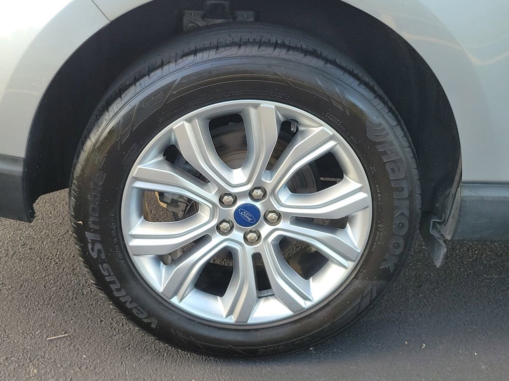 Used 2020 Ford Edge Titanium w/ Equipment Group 301A image 7