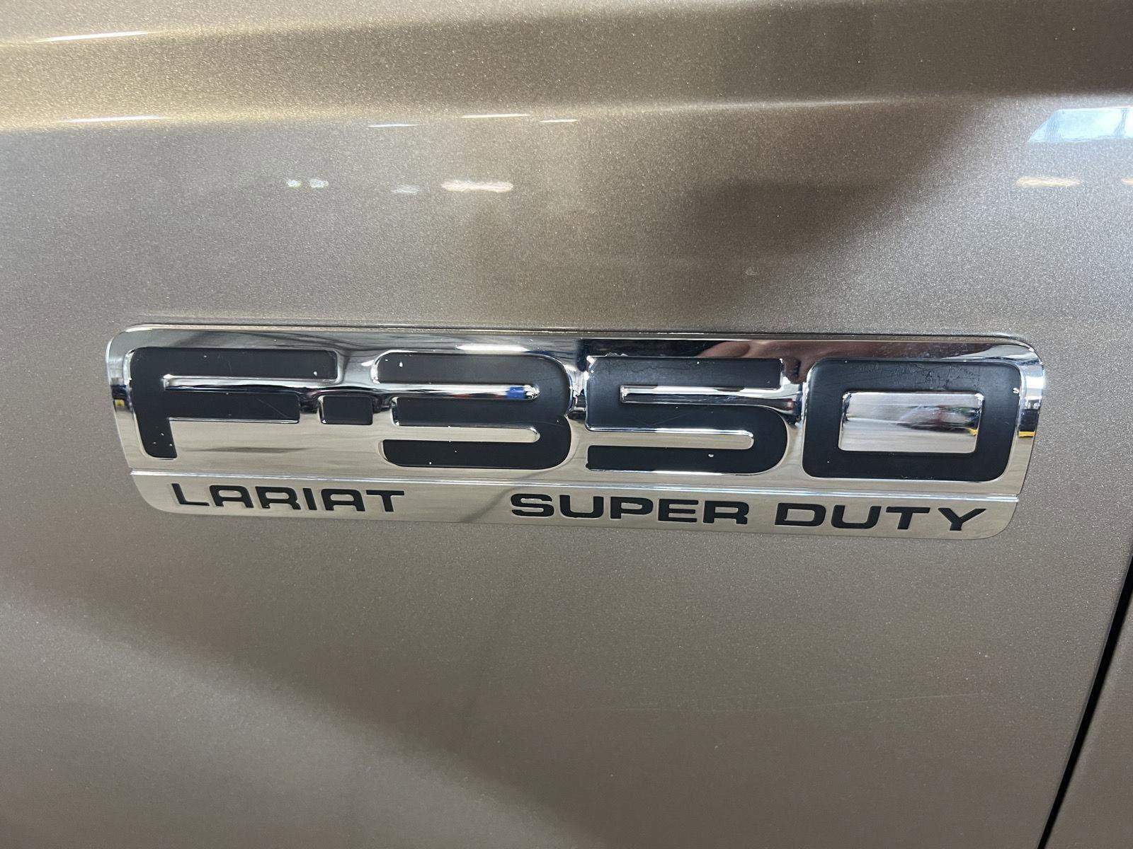 Used 2005 Ford F350 Lariat image 8