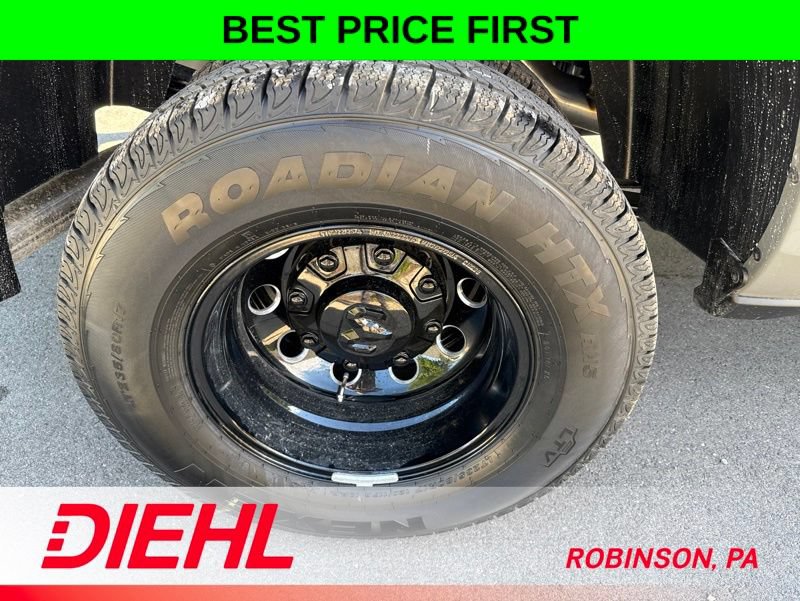 New 2026 RAM 3500 Laramie AWD/4WD image 9