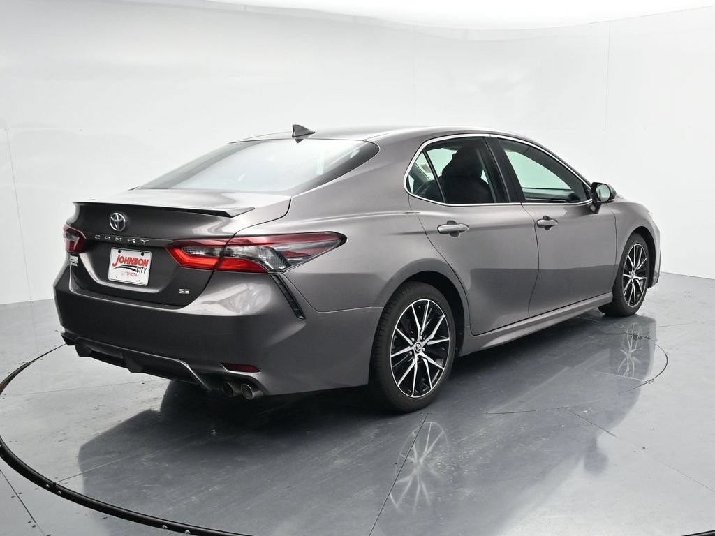 Used 2024 Toyota Camry SE FWD image 7