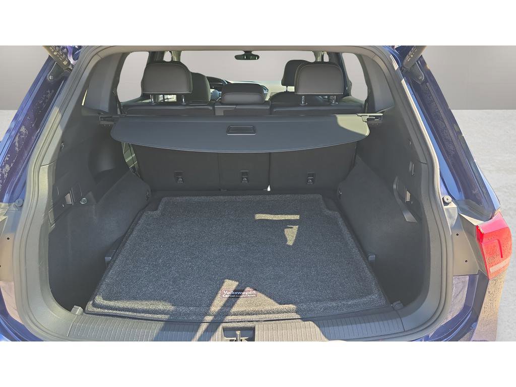 Used 2022 Volkswagen Tiguan SEL R-Line AWD/4WD image 27