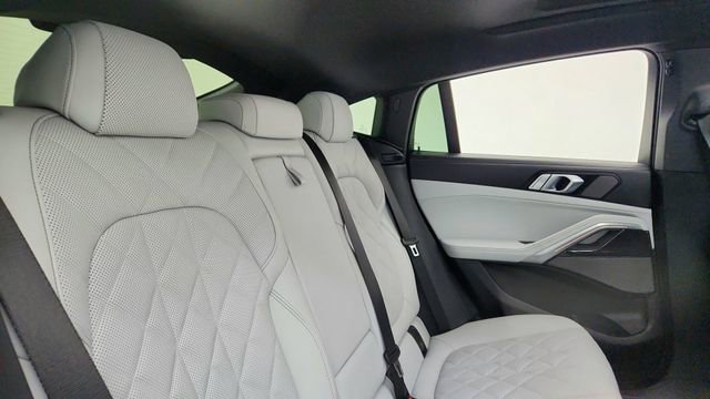 Used 2026 BMW X6 xDrive40i image 26