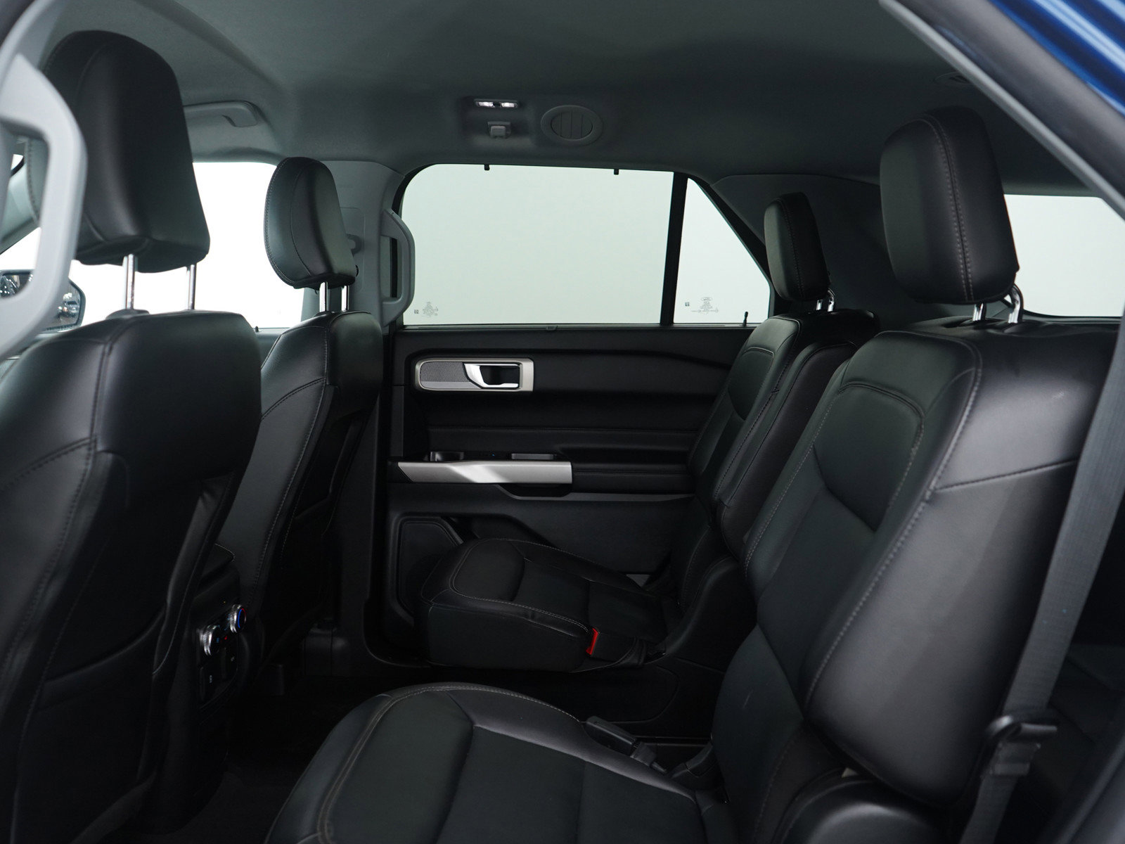 Used 2023 Ford Explorer Limited image 22