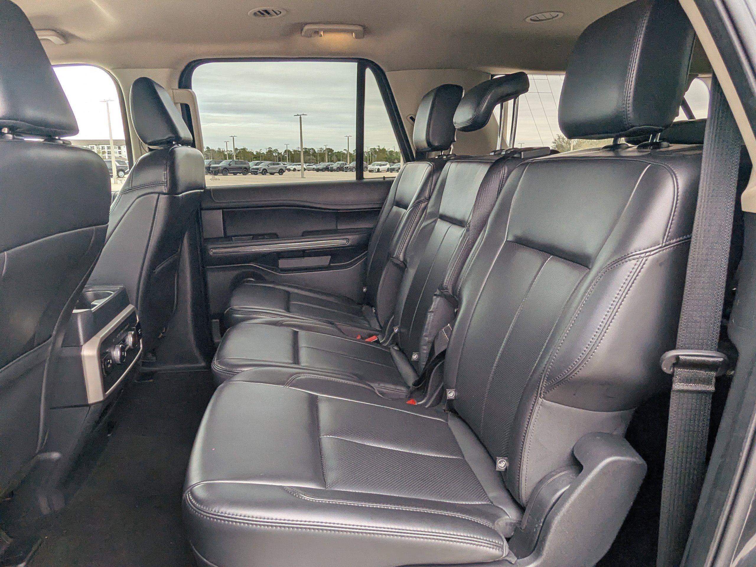 Used 2023 Ford Expedition Max XLT image 17