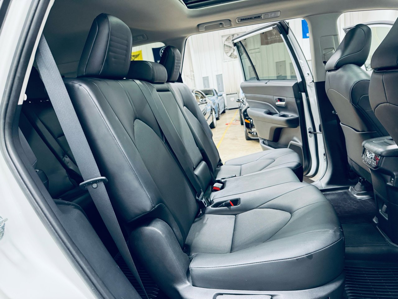 Used 2024 Toyota Grand Highlander AWD Hybrid image 40