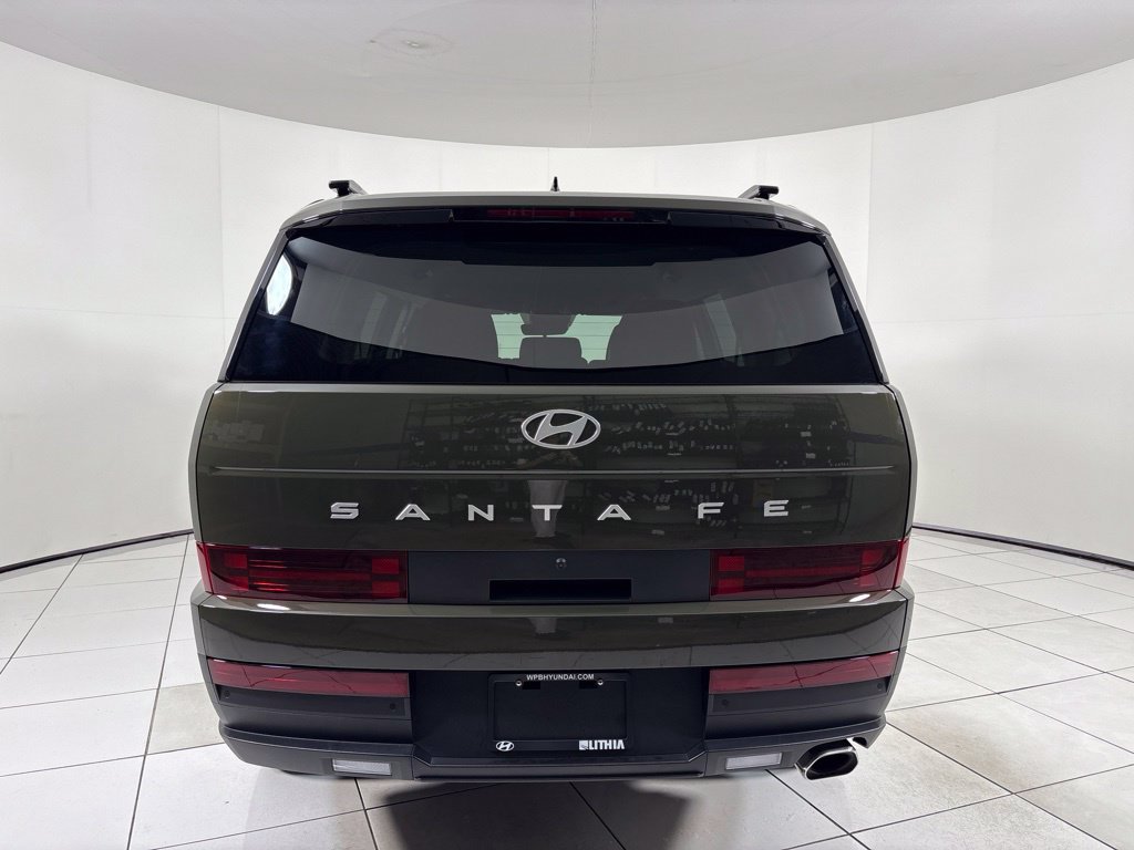 Used 2025 Hyundai Santa Fe SEL FWD image 4