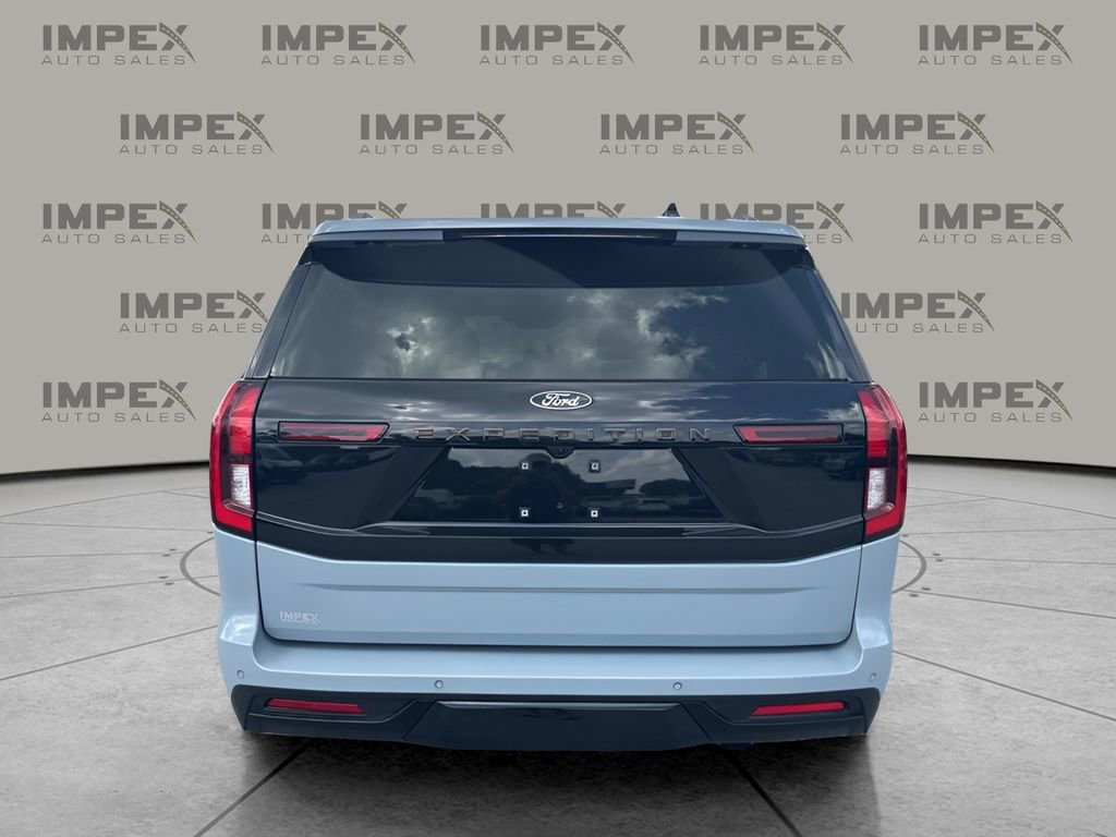Used 2025 Ford Expedition Tremor AWD/4WD image 4