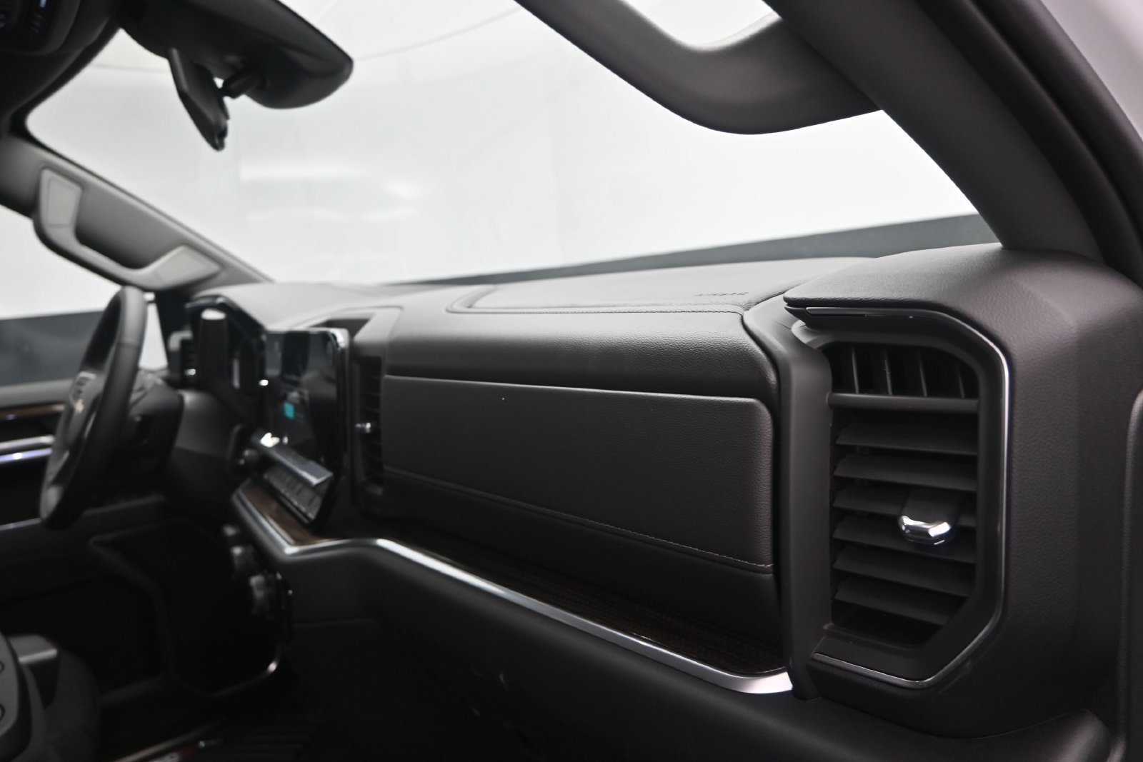 New 2026 Chevrolet Silverado 1500 LT w/ Z71 Off-Road Package AWD/4WD image 23