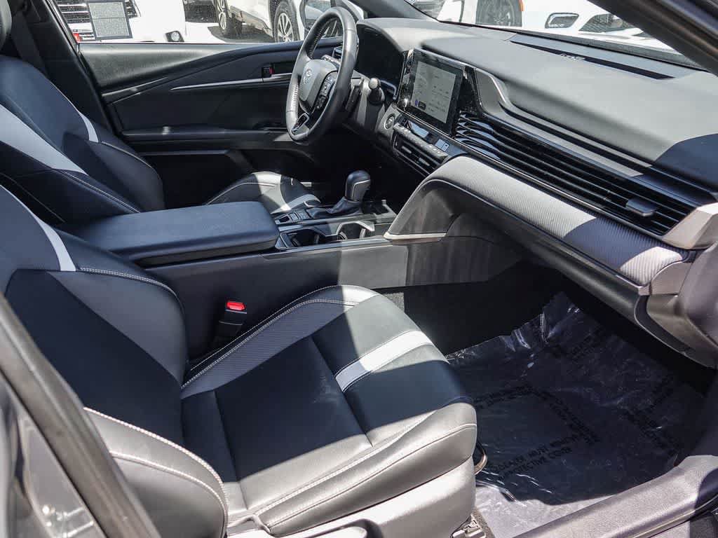 Used 2025 Toyota Camry SE FWD image 15