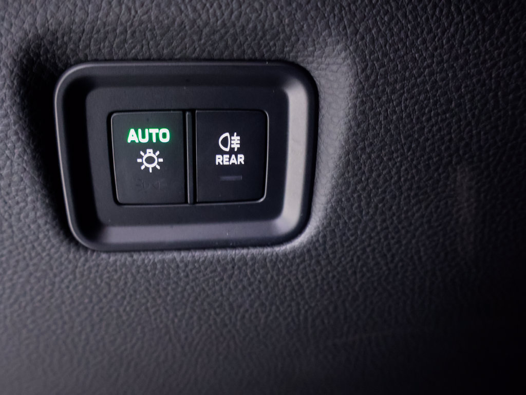 Certified 2026 Porsche Cayenne E-Hybrid AWD/4WD image 18