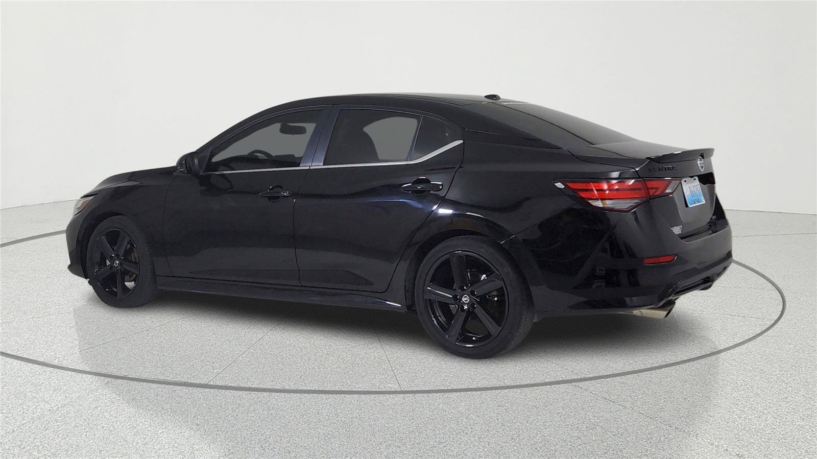 Used 2022 Nissan Sentra SR w/ Midnight Edition FWD image 3
