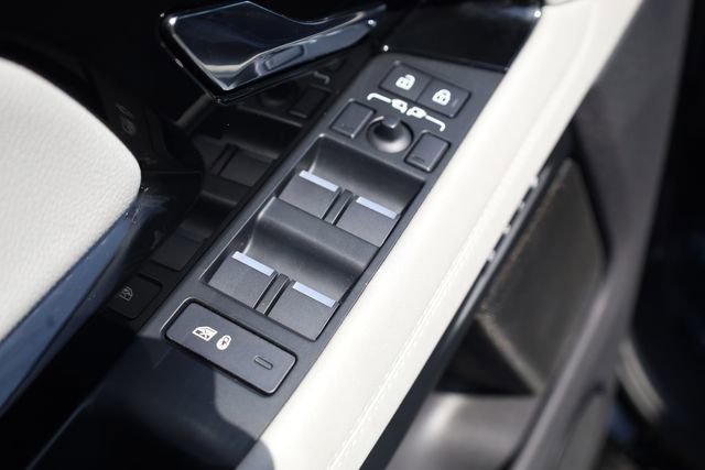 Used 2023 Land Rover Range Rover Evoque S image 14