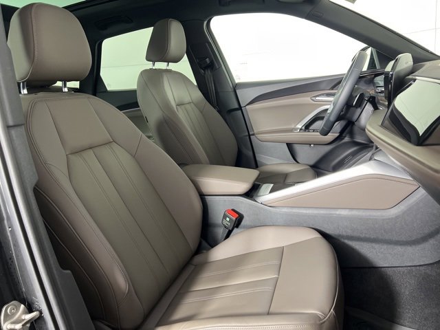 Used 2025 Audi Q5 Premium w/ Convenience Package image 13