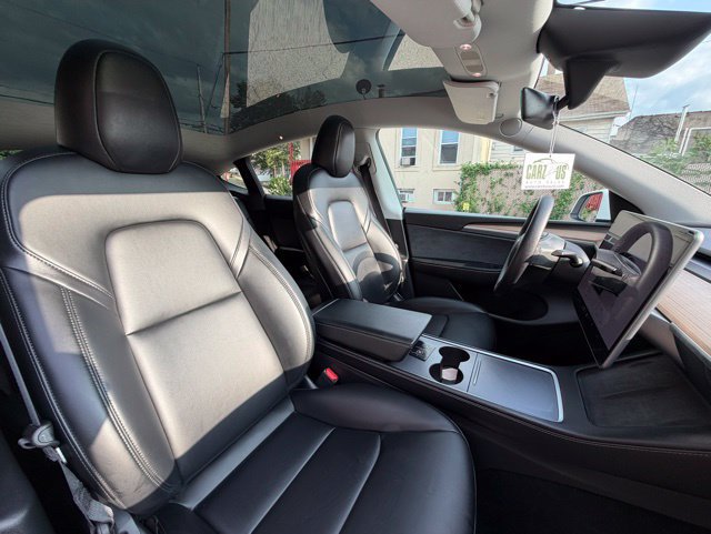 Used 2024 Tesla Model Y Performance AWD/4WD image 25