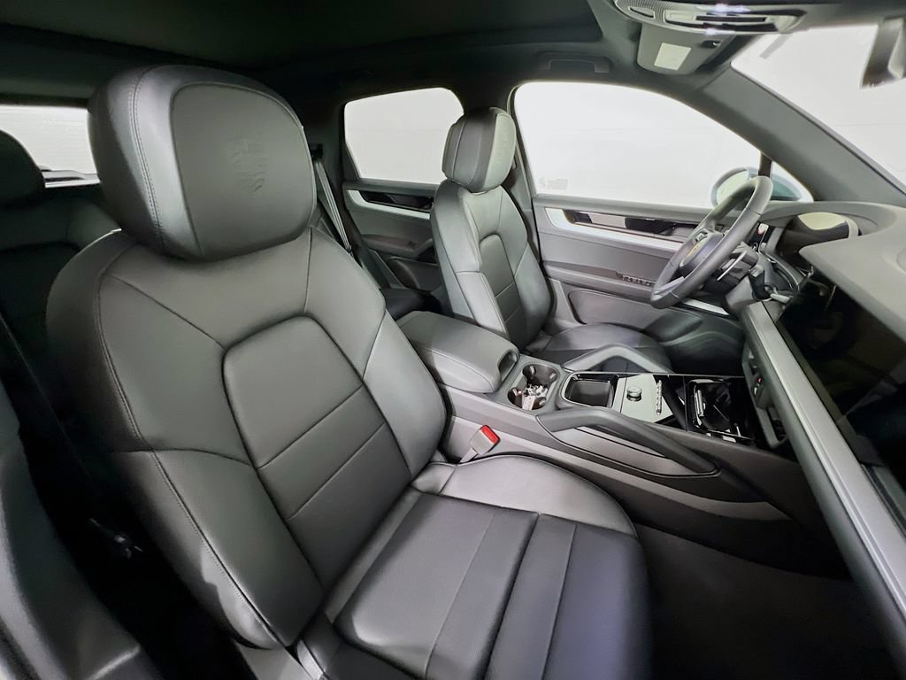 New 2026 Porsche Cayenne AWD/4WD image 30