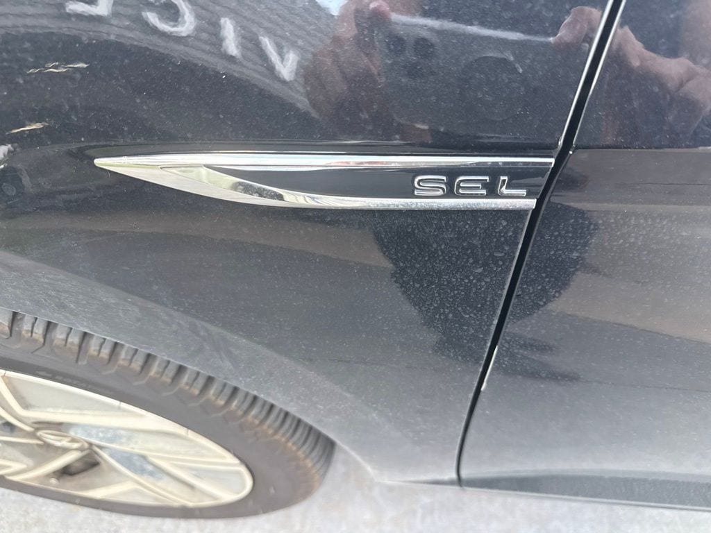 Used 2023 Volkswagen Jetta SEL FWD image 2