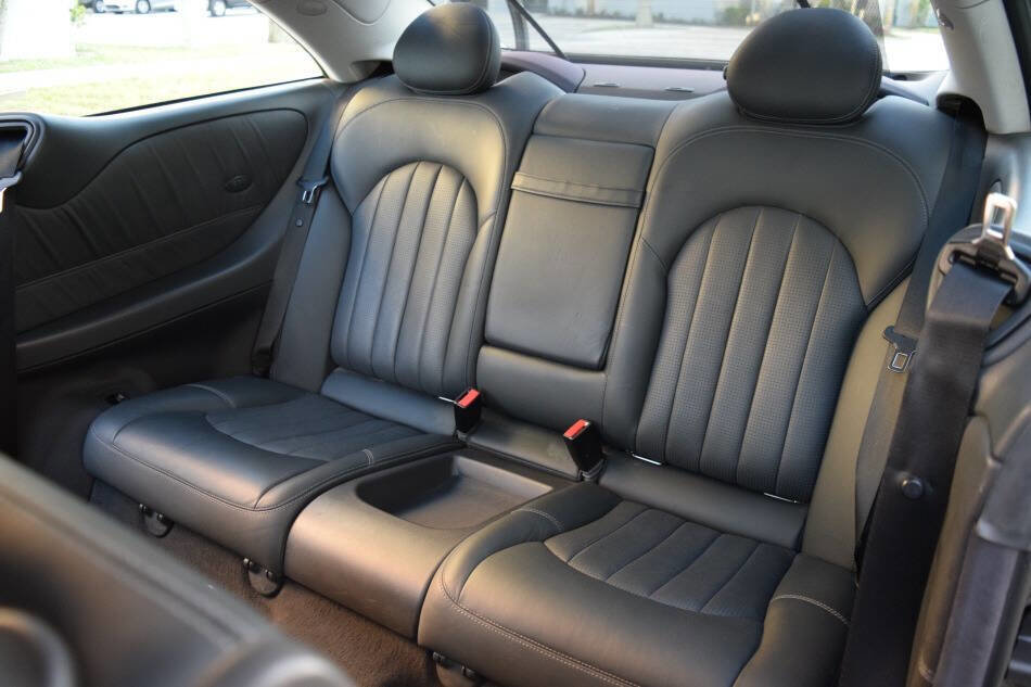 Used 2003 Mercedes-Benz CLK 55 AMG Coupe image 48