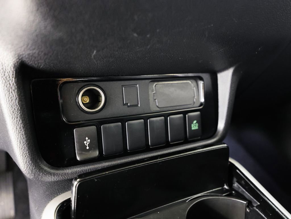 Used 2020 Mitsubishi Outlander ES image 26