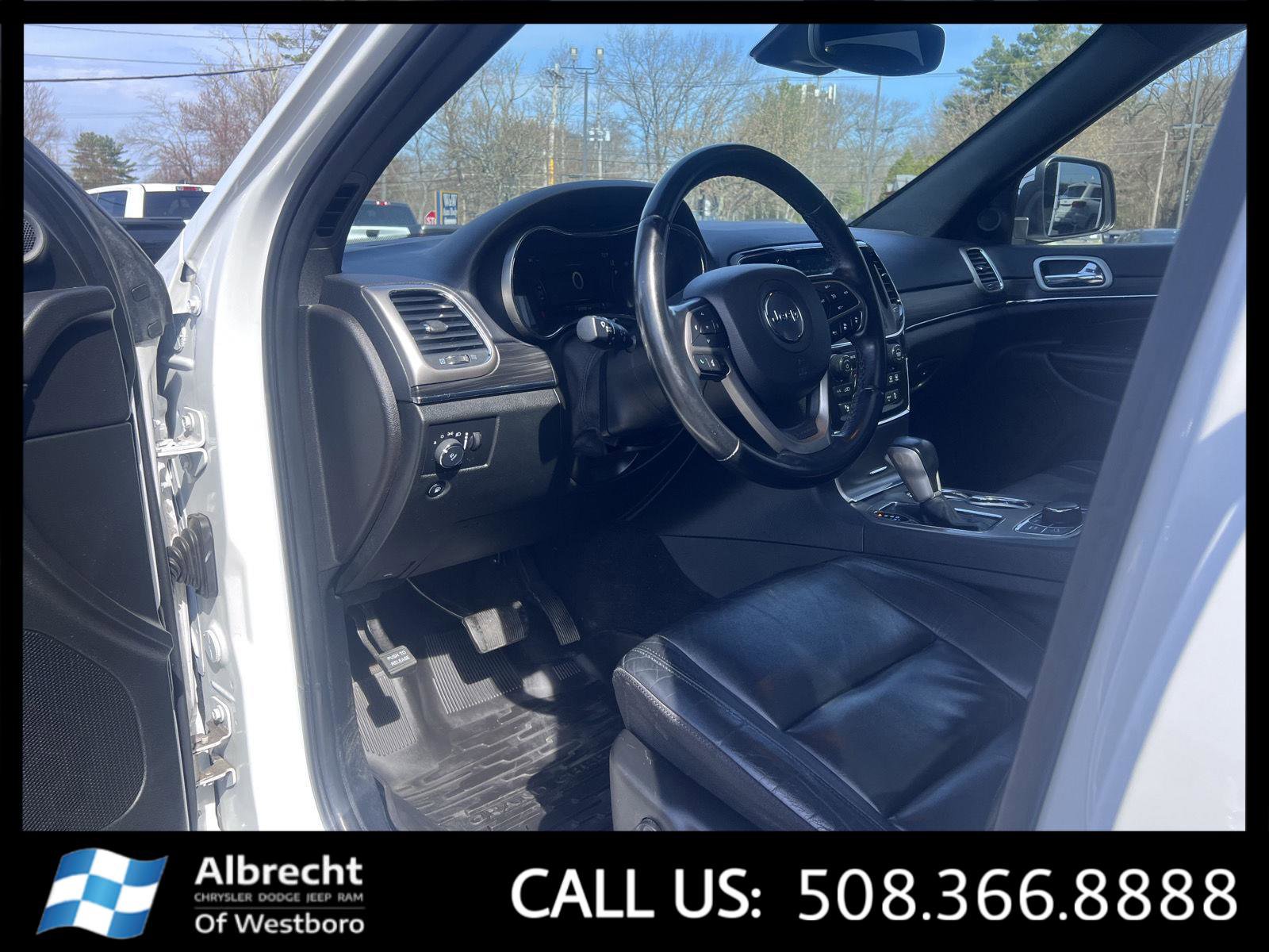 Used 2022 Jeep Grand Cherokee Limited w/ Trailer Tow Group IV image 9