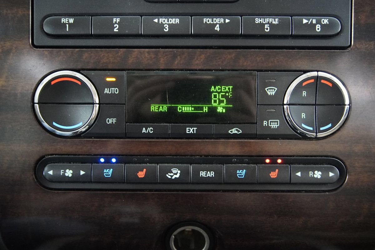 Used 2014 Ford Expedition EL XLT w/ Equipment Group 202A AWD/4WD image 20