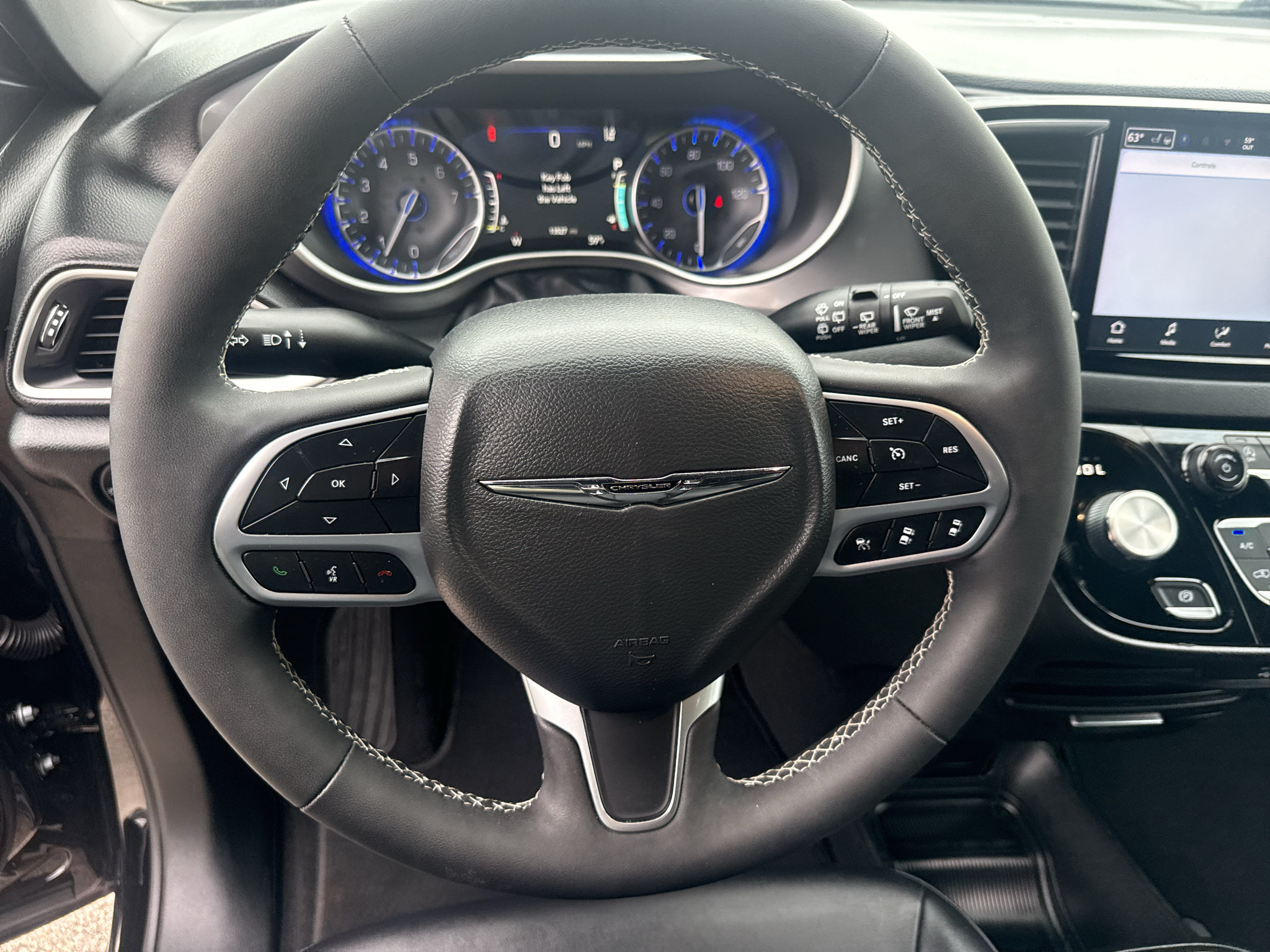 Used 2026 Chrysler Pacifica Select FWD image 5