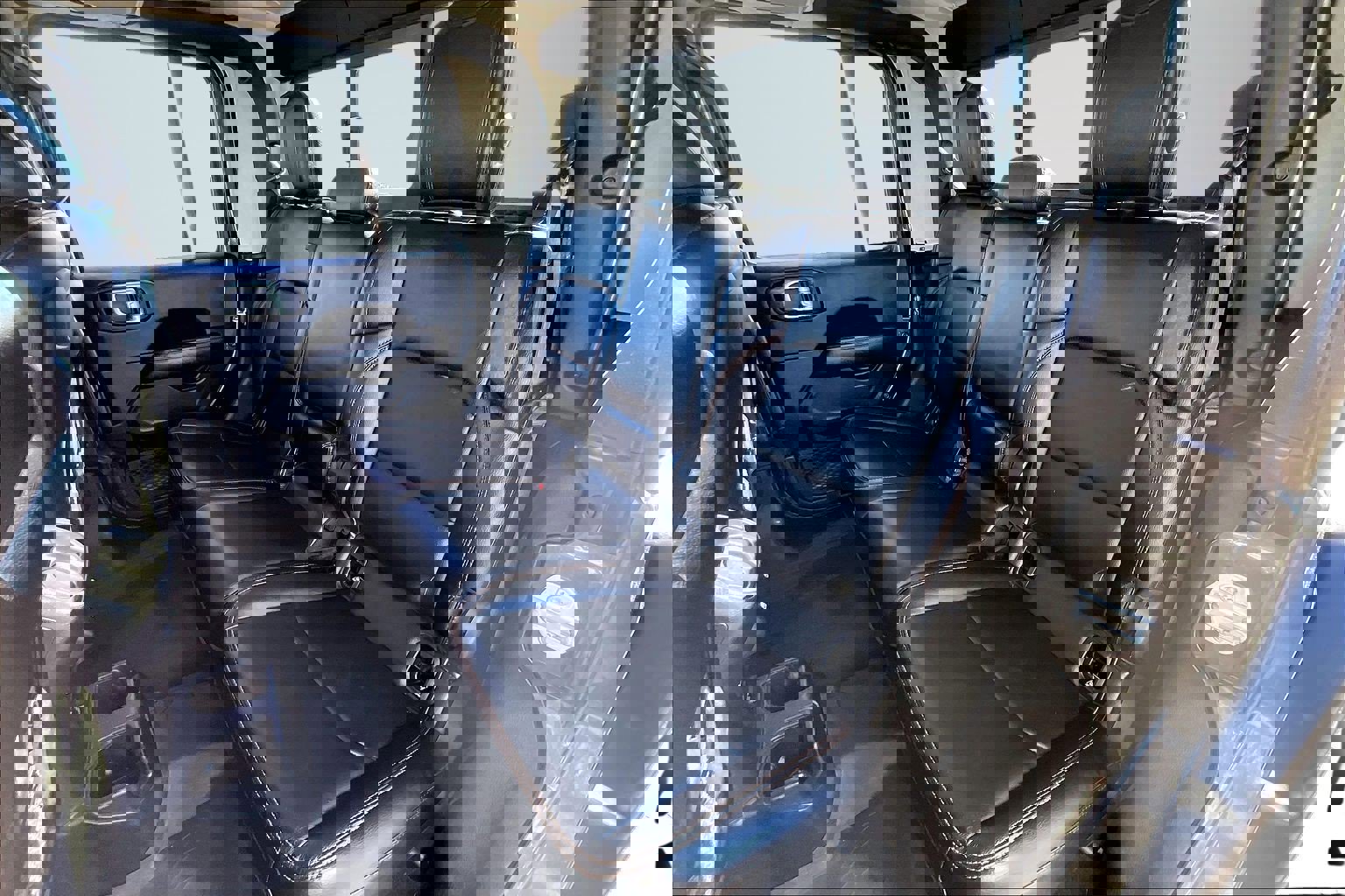 Used 2023 Jeep Gladiator Mojave w/ Cold Weather Group image 23