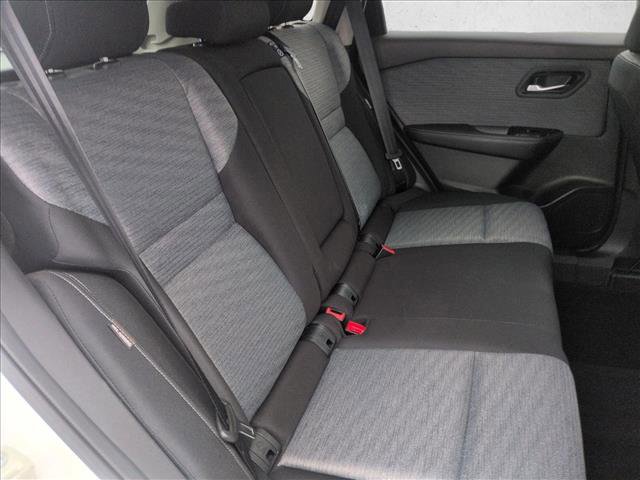 Used 2023 Nissan Rogue SV image 20