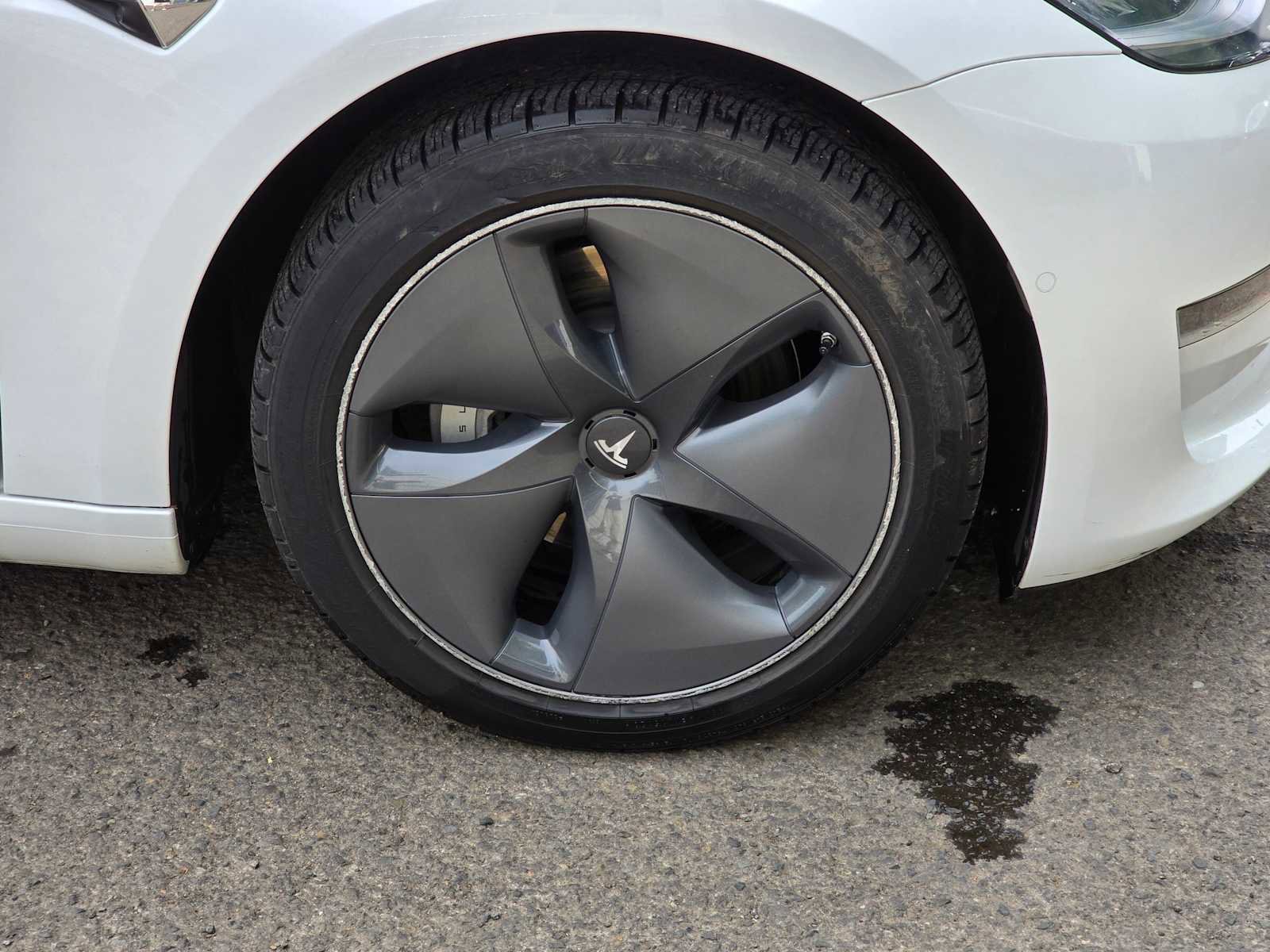 Used 2020 Tesla Model 3 Long Range AWD/4WD image 9