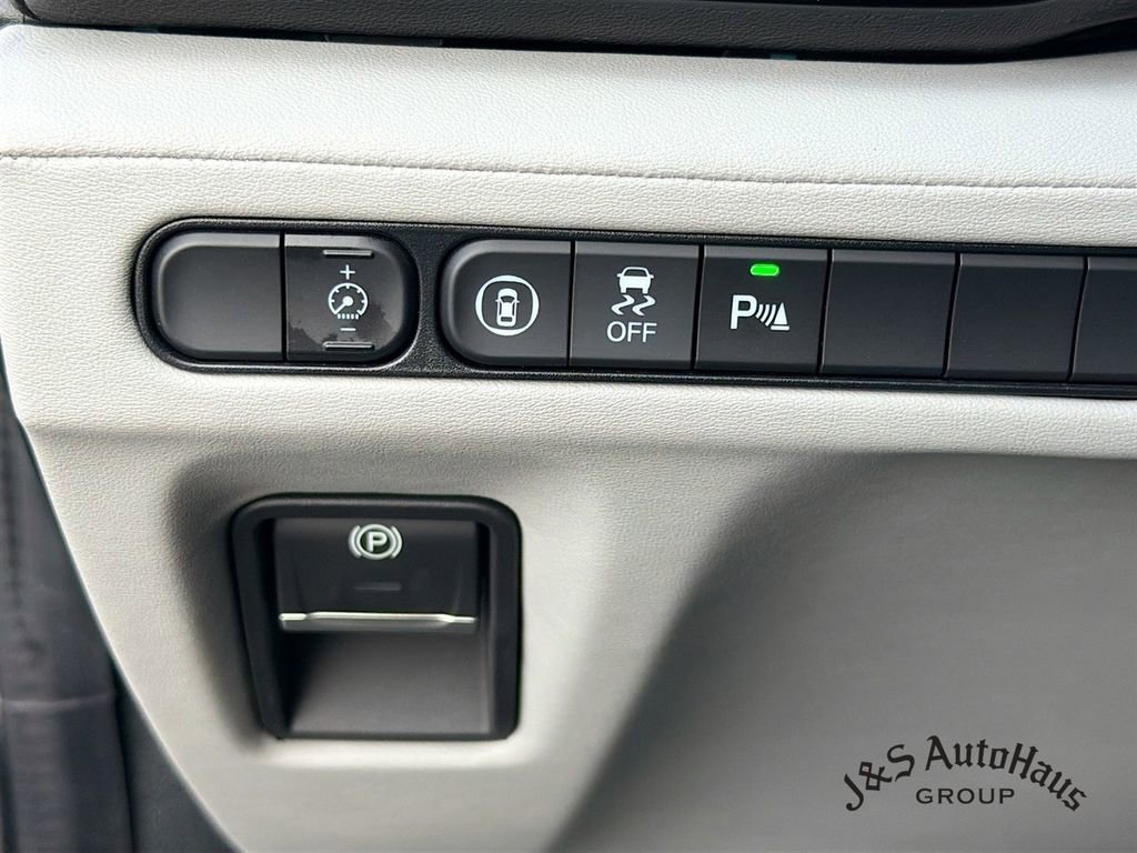 Used 2023 Acura MDX SH-AWD w/ Technology Package image 10