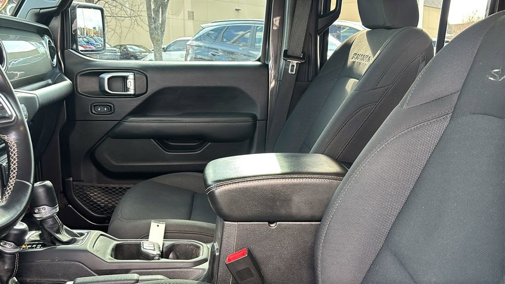 Used 2019 Jeep Wrangler Unlimited Sahara image 24