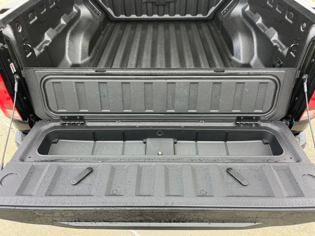 New 2026 Chevrolet Colorado ZR2 w/ Technology Package AWD/4WD image 9