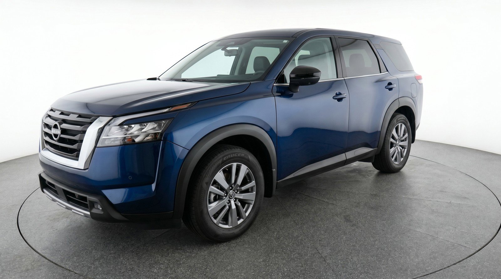 Used 2025 Nissan Pathfinder SV FWD image 3