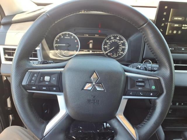 Used 2025 Mitsubishi Outlander SE FWD image 8