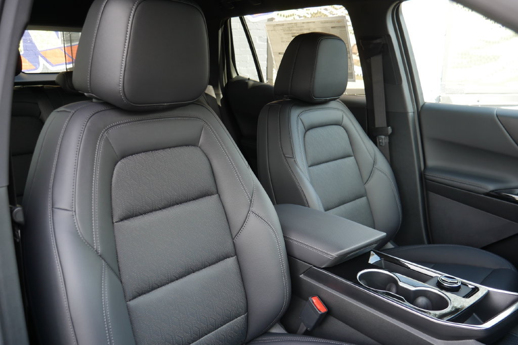 New 2027 Chevrolet Equinox LT w/ Convenience Package II AWD/4WD image 12