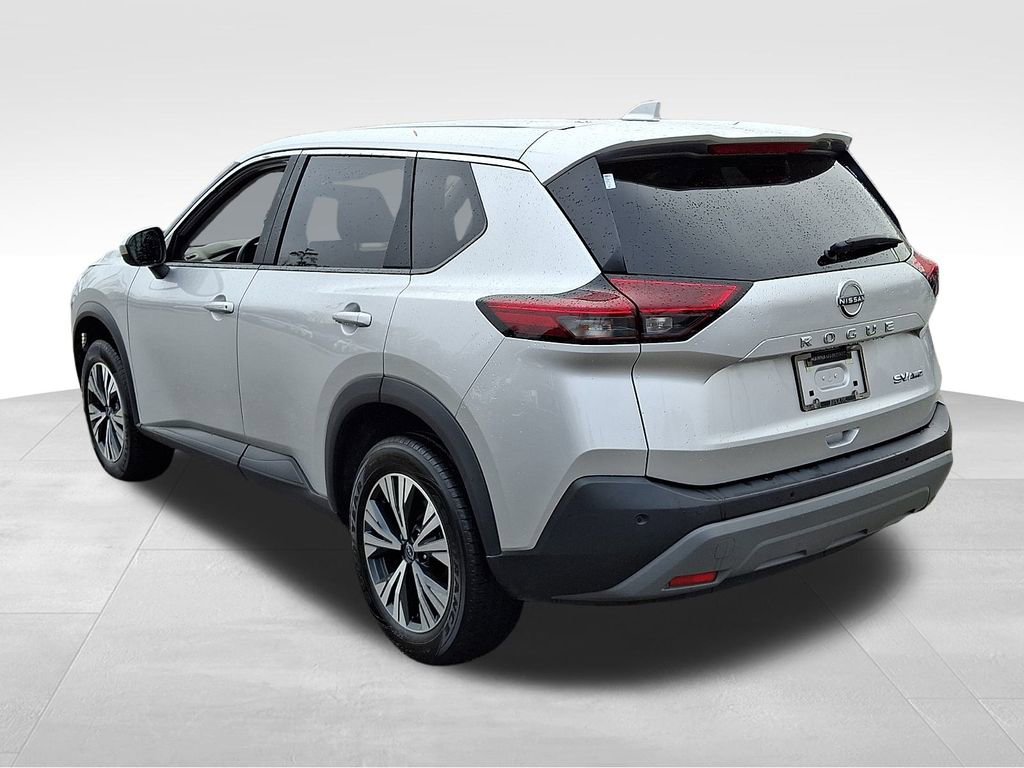 Used 2023 Nissan Rogue SV image 4