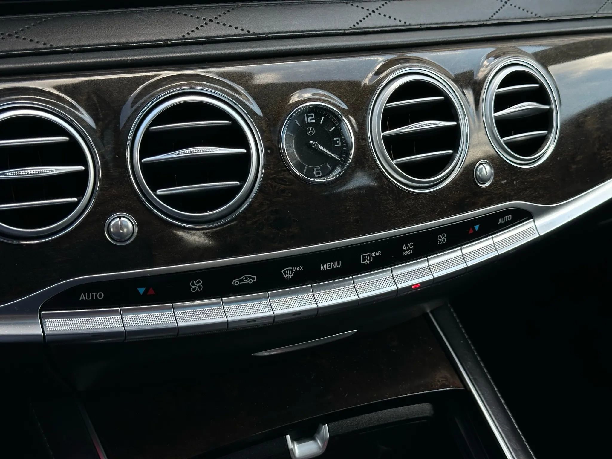 Used 2015 Mercedes-Benz S 550 4MATIC Sedan image 40