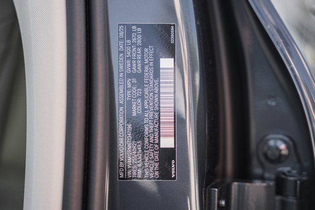 New 2026 Volvo XC60 B5 Ultra w/ Protection Package Premier image 40